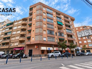 Apartamento con balcón en venta en Pasaje GRANADA 5