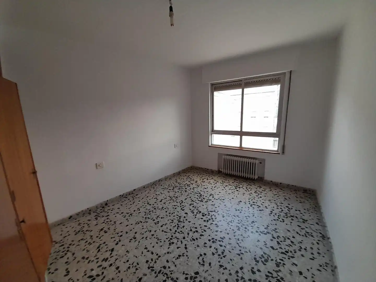 Habitación de Piso en venta en Ponferrada con Calefacción, Terraza y Trastero