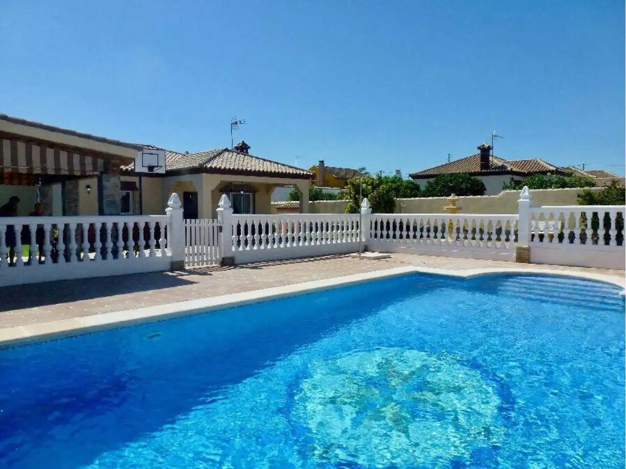Xalet amb piscina en venda a Las Lagunas - Campano