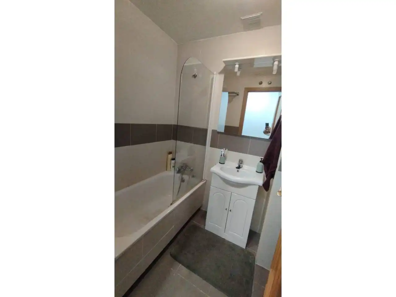Baño de Apartamento en venta en Ocaña con Calefacción, Parquet y Amueblado