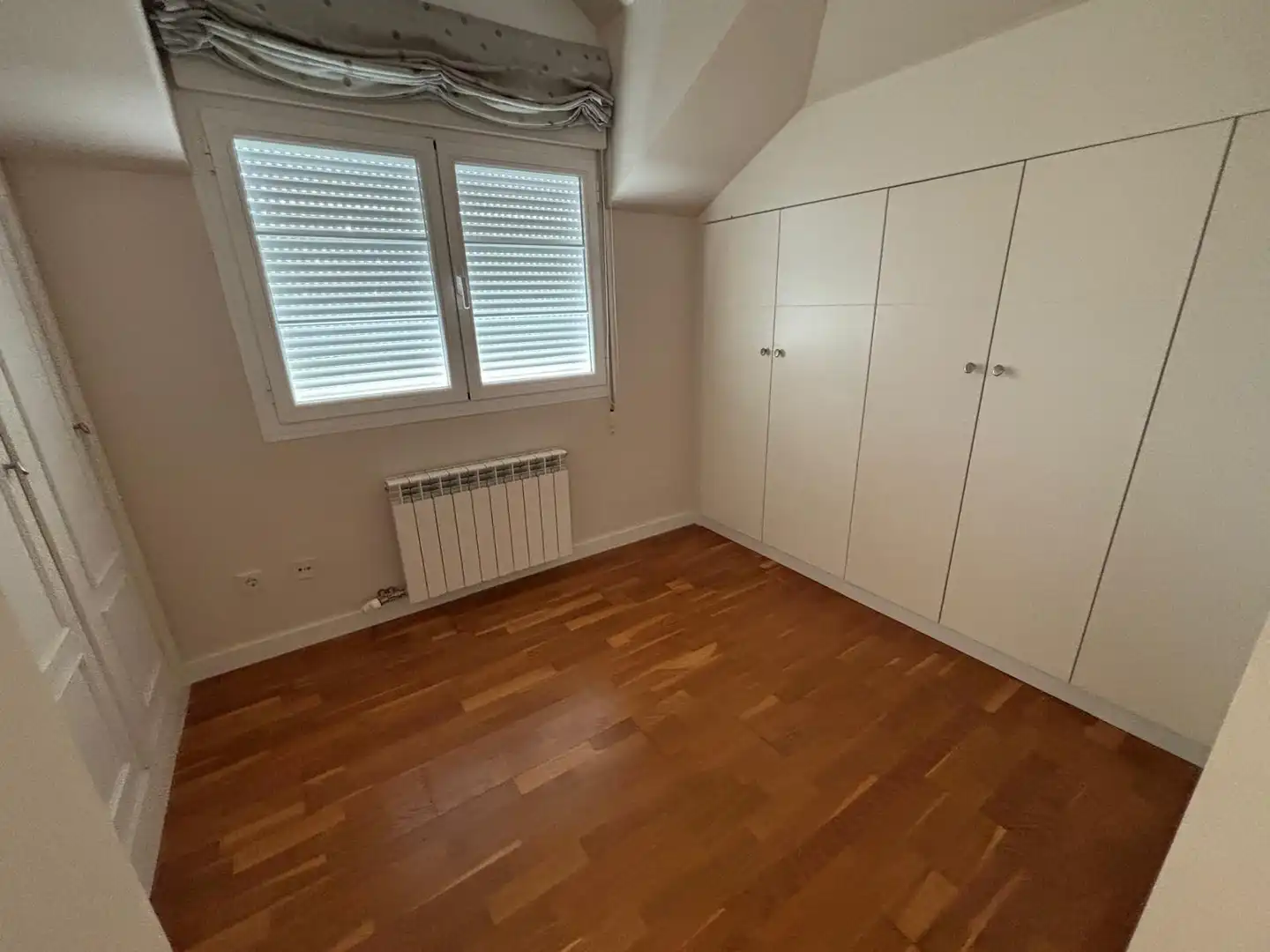 Habitación de Casa o chalet en venta en Zuera con Aire acondicionado, Calefacción y Jardín privado