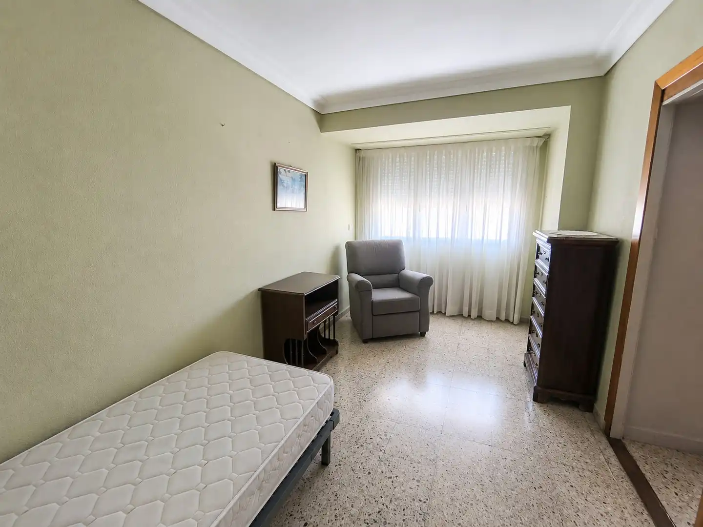 Habitación de Piso en venta en Zaragoza con Calefacción, Amueblado y Horno