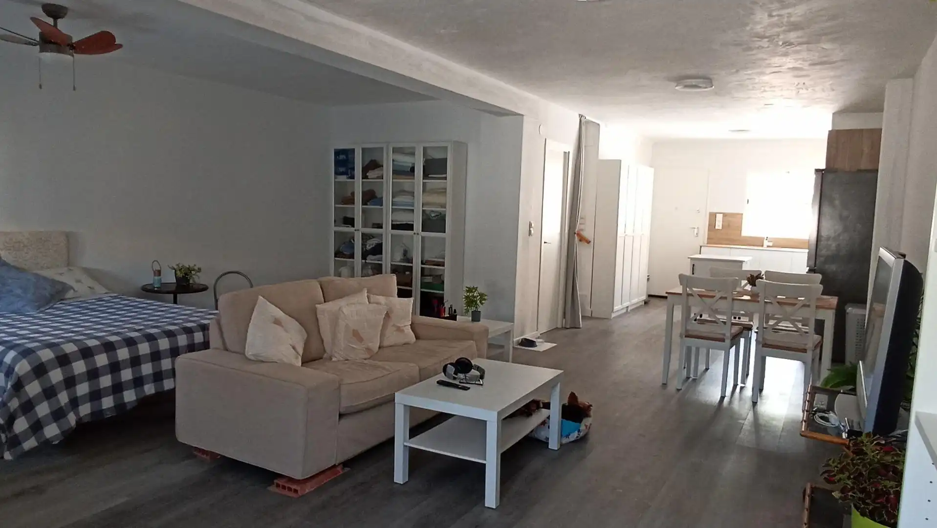 Sala d'estar de Casa adosada en venda en Tavernes de la Valldigna amb Aire condicionat, Calefacció i Terrassa