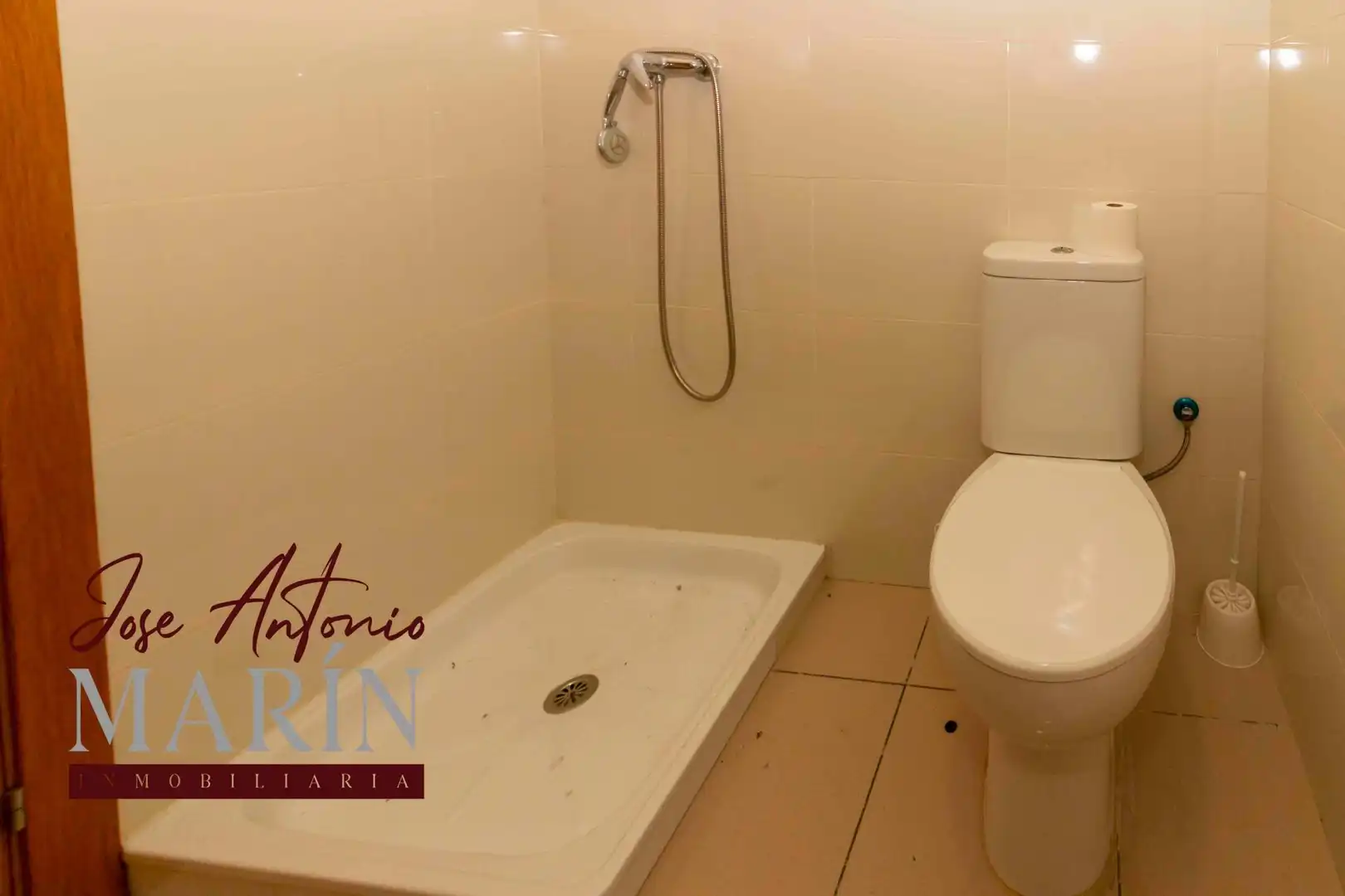 Baño de Local en venta en Badajoz