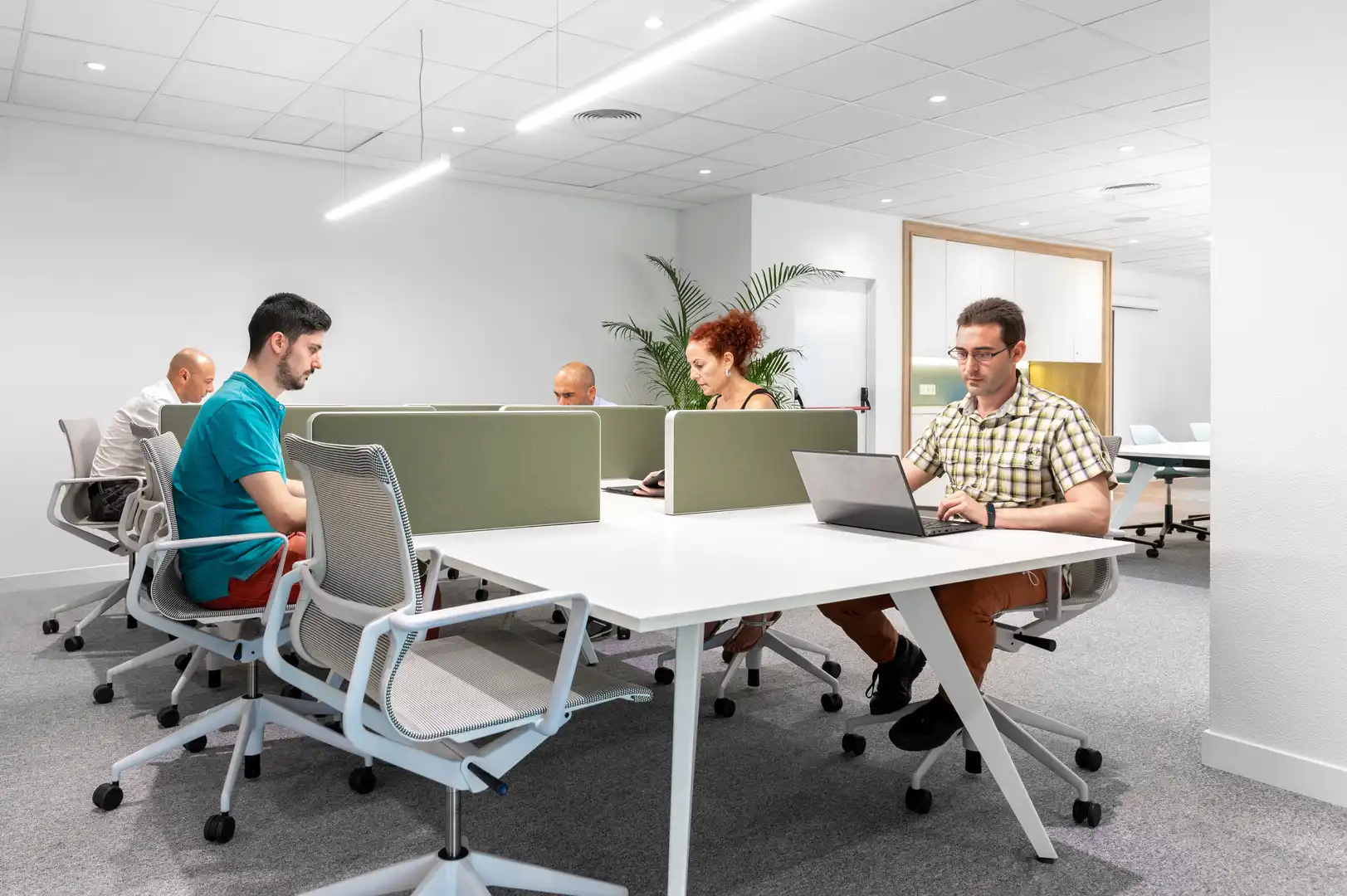 Büro zur Miete in Toledo mit Klimaanlage, Heizung und Möbliert
