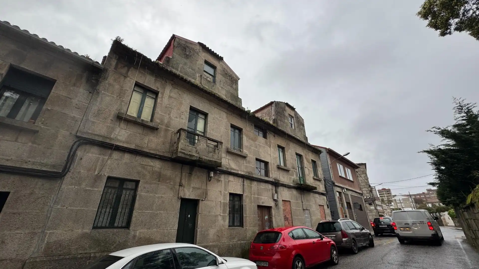 Vista exterior de Edificio en venta en Vigo 