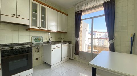 Foto 5 de Piso en venta en Adriano VI, Lovaina, Vitoria - Gasteiz