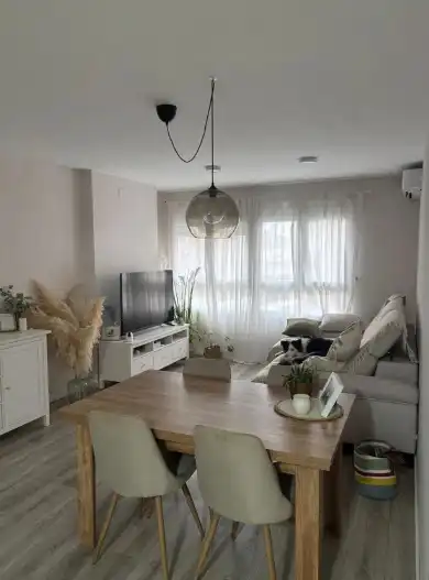 Sala de estar de Piso de alquiler en La Pobla de Vallbona con Aire acondicionado, Amueblado y Horno