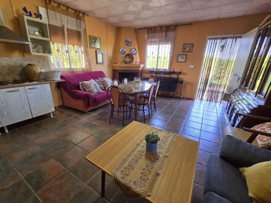 Sala d'estar de Finca rústica en venda en Huétor Tájar