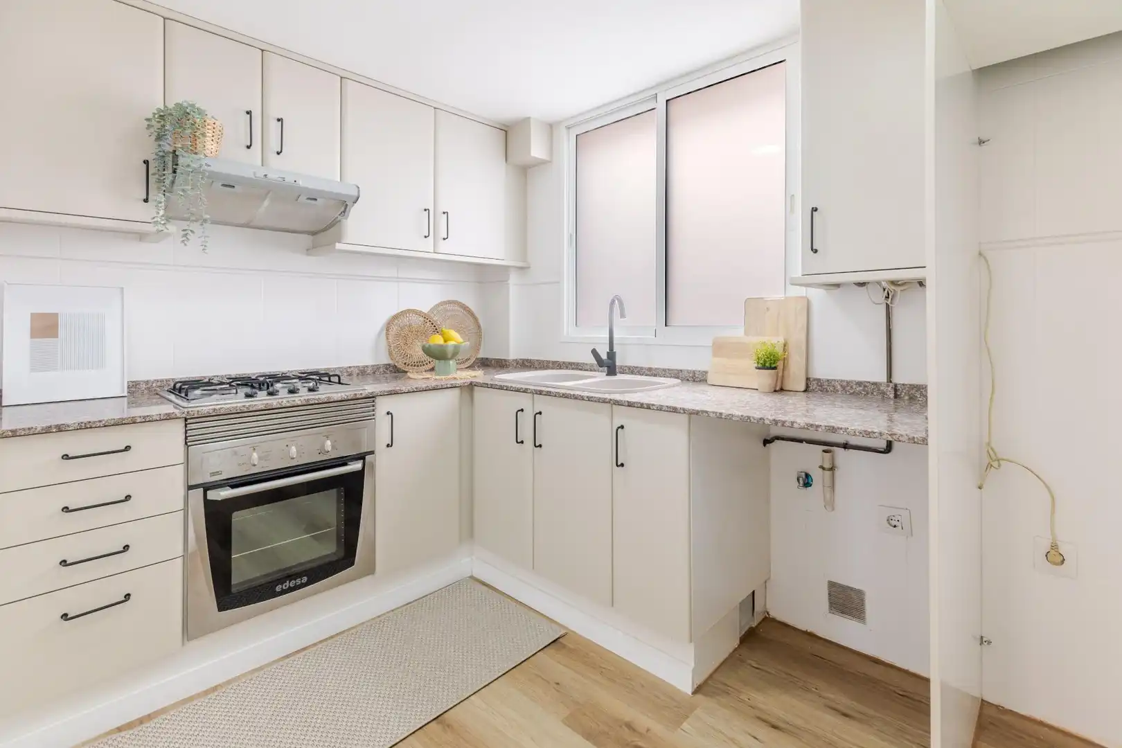 Cocina de Piso en venta en Valencia con Jardín privado, Parquet y Balcón