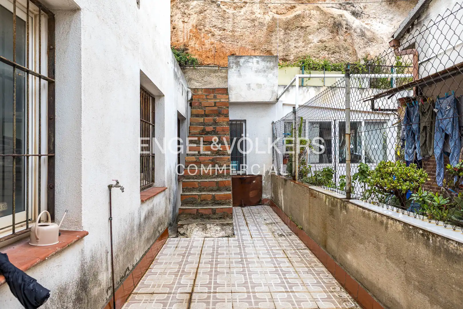 Terrassa de Nau industrial en venda en Segur de Calafell