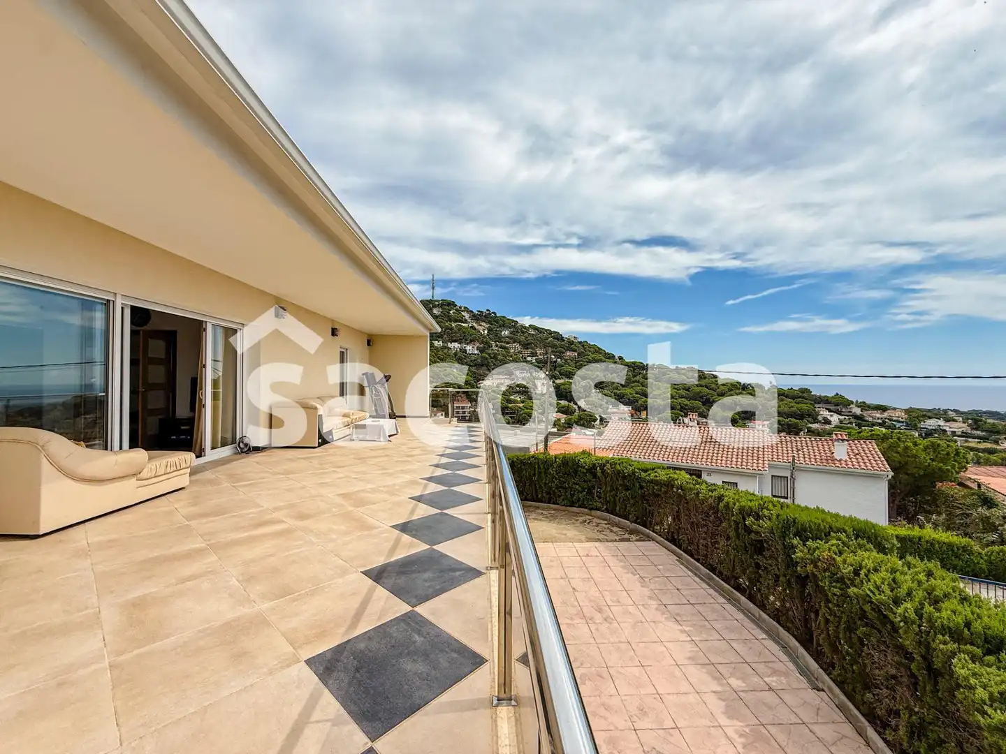 Außenansicht von Haus oder Chalet zum Verkauf in Lloret de Mar mit Klimaanlage, Heizung und Privatgarten