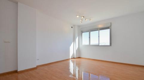 Foto 3 de Piso en venta en Avenida de Circunvalación, Carretera de Granada - La Alcazaba, Alhendín