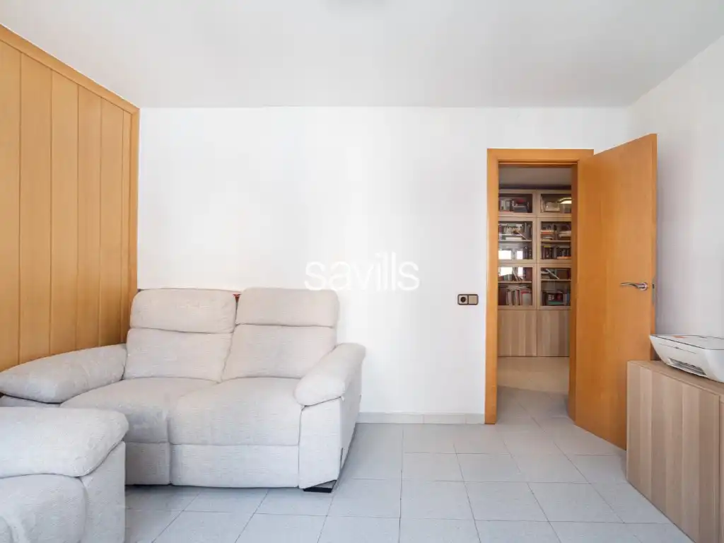 Sala d'estar de Apartament en venda en L'Hospitalet de Llobregat amb Aire condicionat