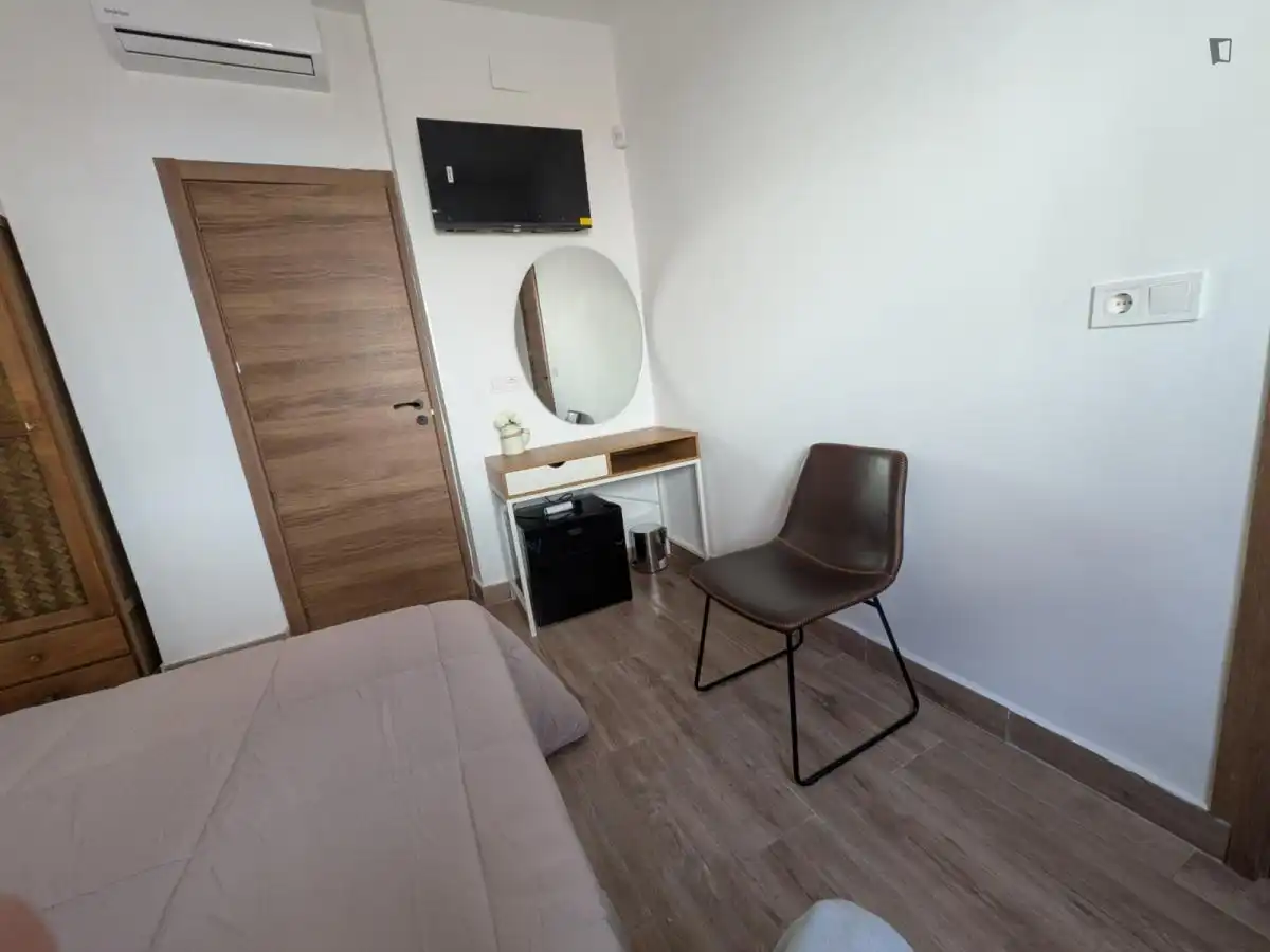 Habitación de Casa o chalet para compartir en Málaga con Aire acondicionado, Amueblado y Lavadora