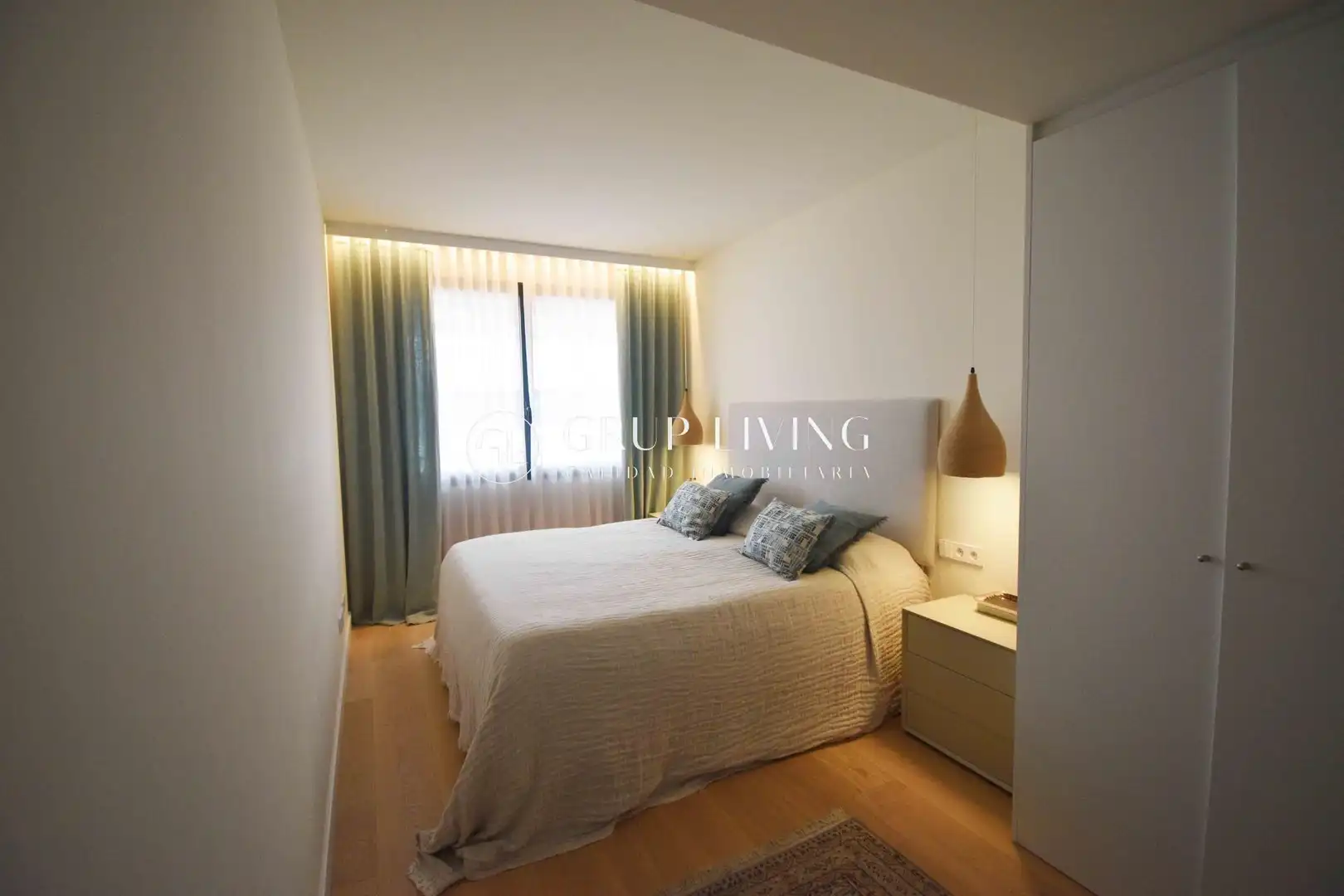 Schlafzimmer von Wohnung zur Miete in Sitges mit Heizung, Privatgarten und Parkett