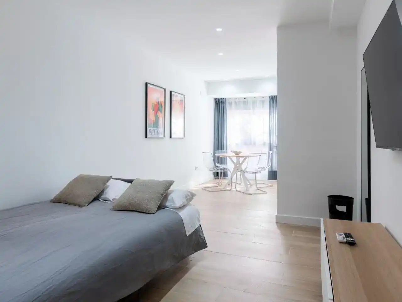 Dormitori de Apartament de lloguer en  Sevilla Capital amb Aire condicionat