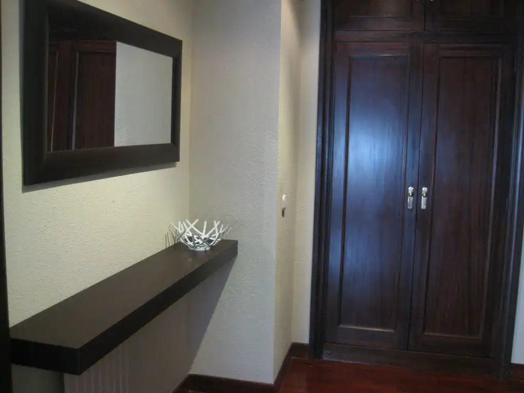 Piso de alquiler en  Pamplona / Iruña con Calefacción, Amueblado y Balcón