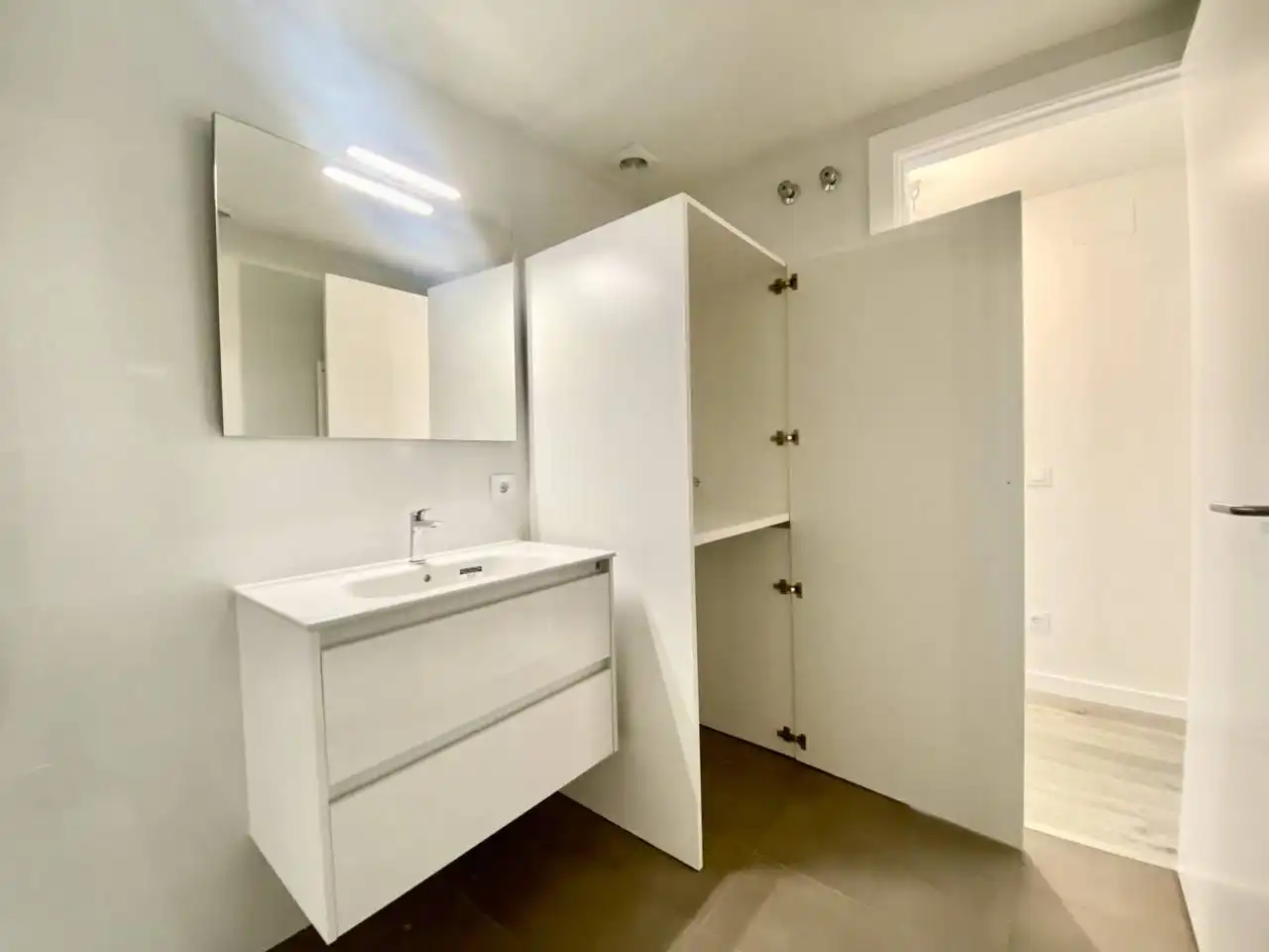 Bathroom of Duplexes for sale in Olot  with Heating, Terrace and Storage room