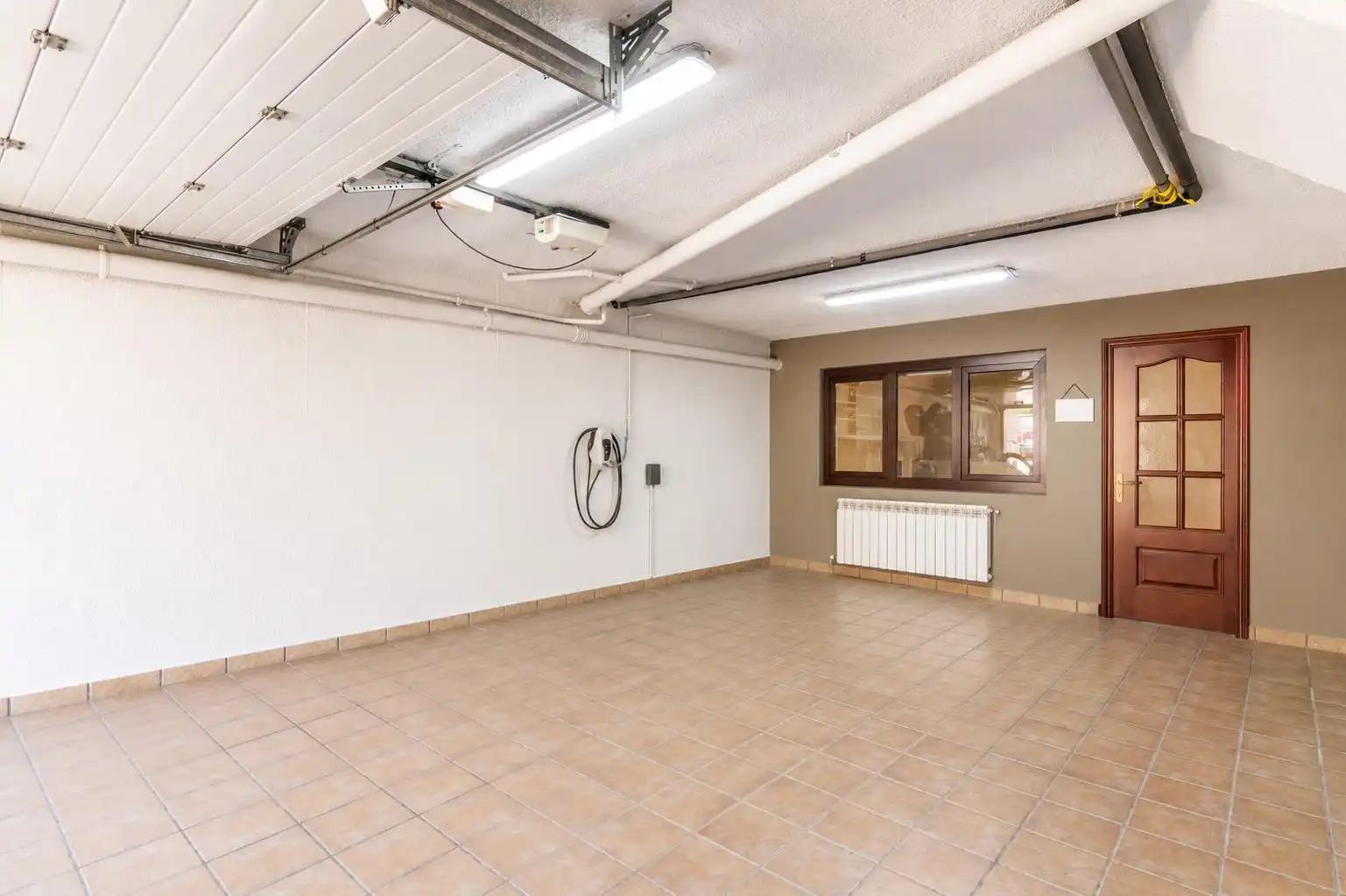 Casa adosada en venda en Valle de Egüés / Eguesibar amb Calefacció, Parquet i Terrassa