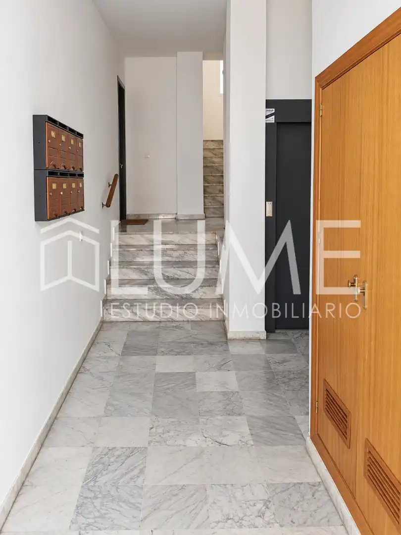 Flat with terrace to rent in Cerro - Amate, imagen 2