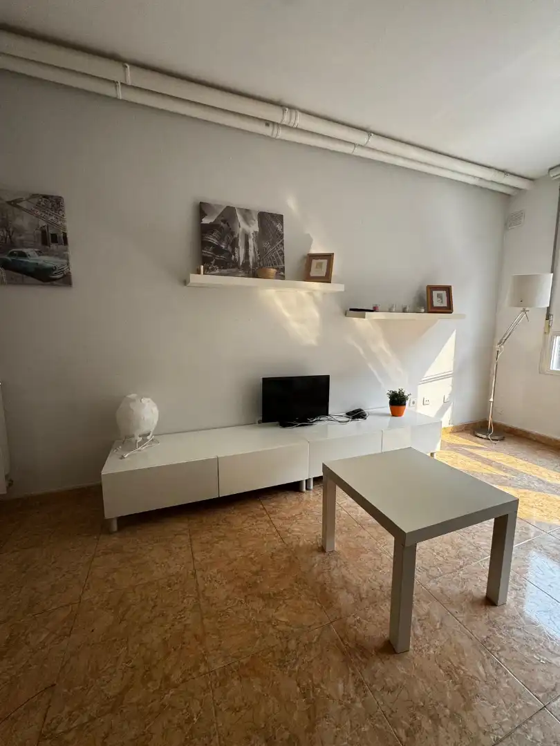 Sala d'estar de Apartament en venda en Sabiñánigo amb Calefacció, Moblat i Forn