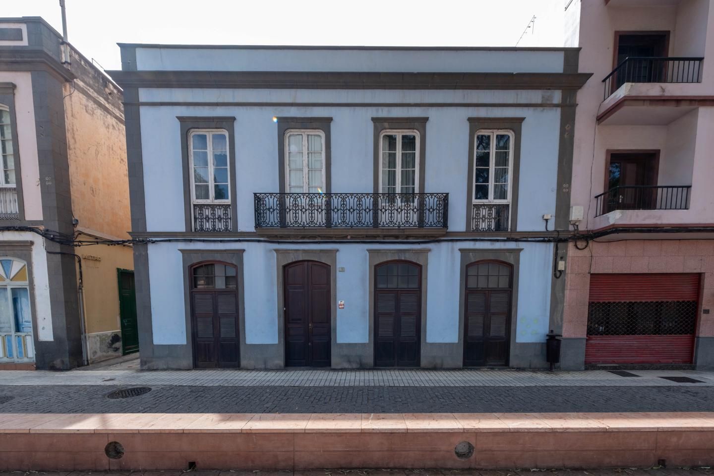 Vista exterior de Casa o xalet en venda en Las Palmas de Gran Canaria amb Jardí privat i Terrassa