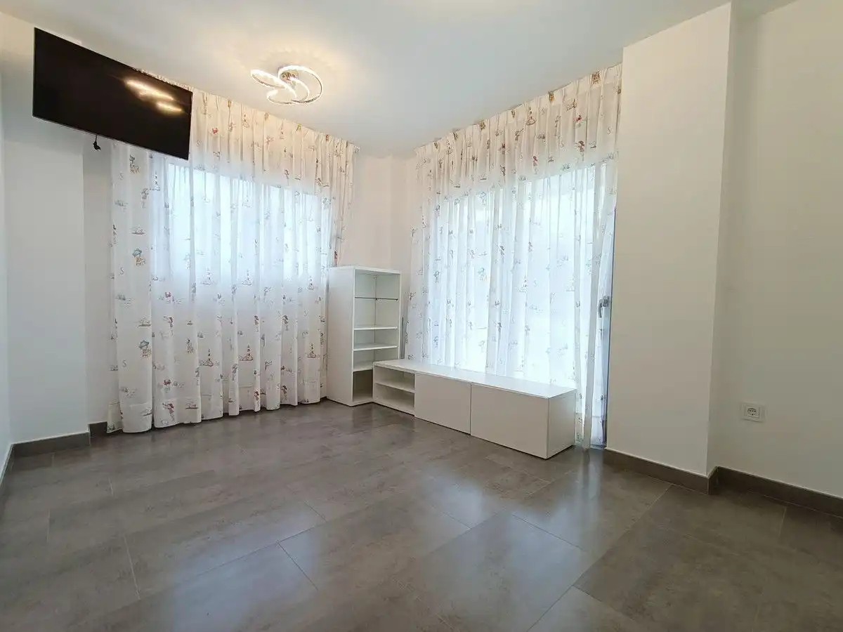 Bedroom of Flat for sale in Estepona  with Air Conditioner, Terrace and Storage room