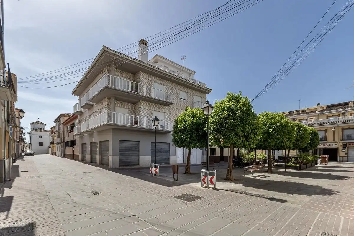 Vista exterior de Pis en venda en Santa Fe