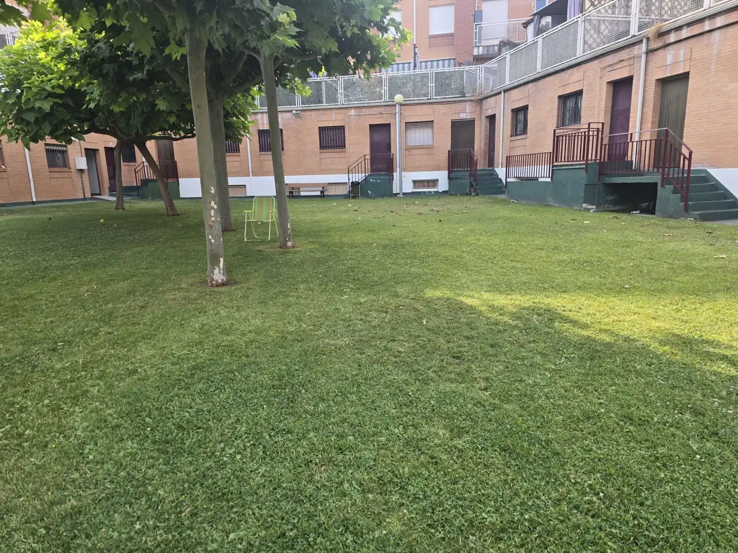 Jardín de Dúplex en venta en Villamediana de Iregua con Calefacción, Terraza y Piscina comunitaria