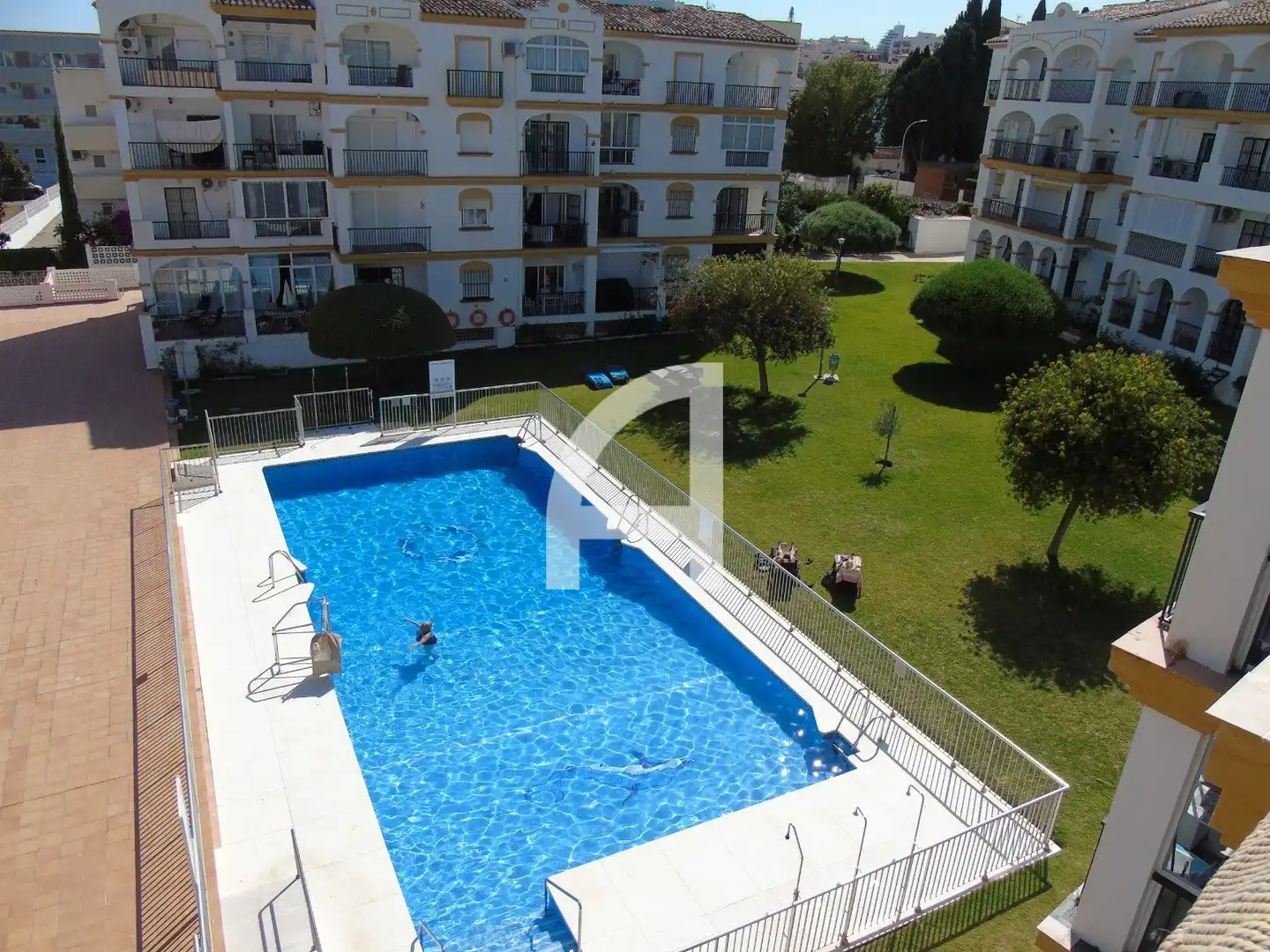 Piscina de Piso en venta en Torremolinos con Aire acondicionado, Calefacción y Terraza