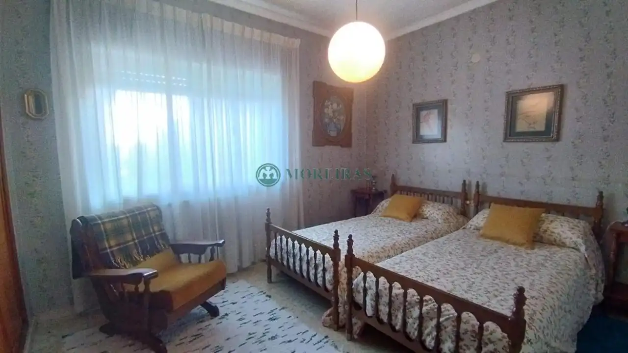 Bedroom of Houses for sale in Ourense Capital   with Heating and Private garden