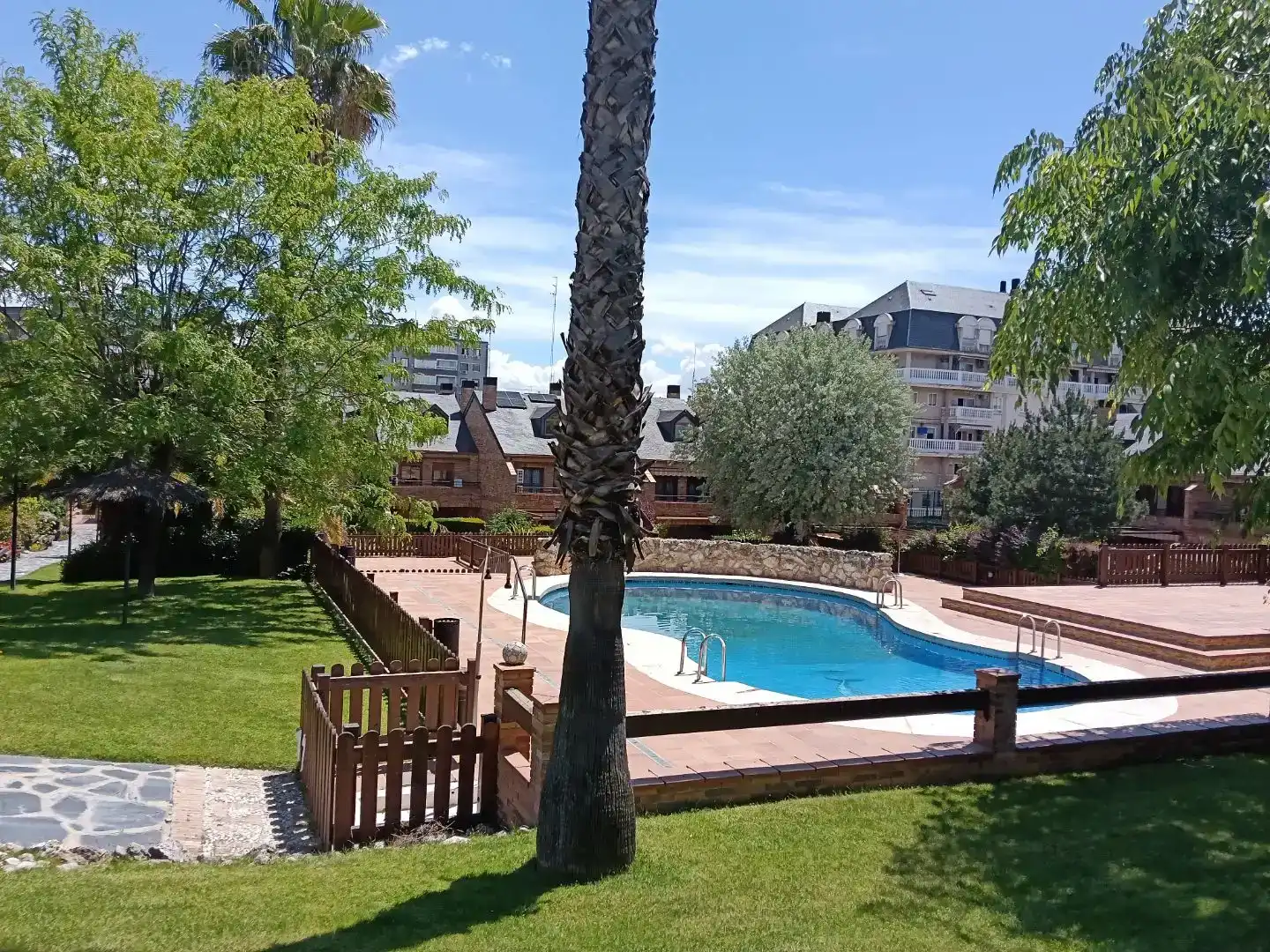 Piscina de Casa o xalet en venda en Fuenlabrada amb Aire condicionat, Piscina i Balcó