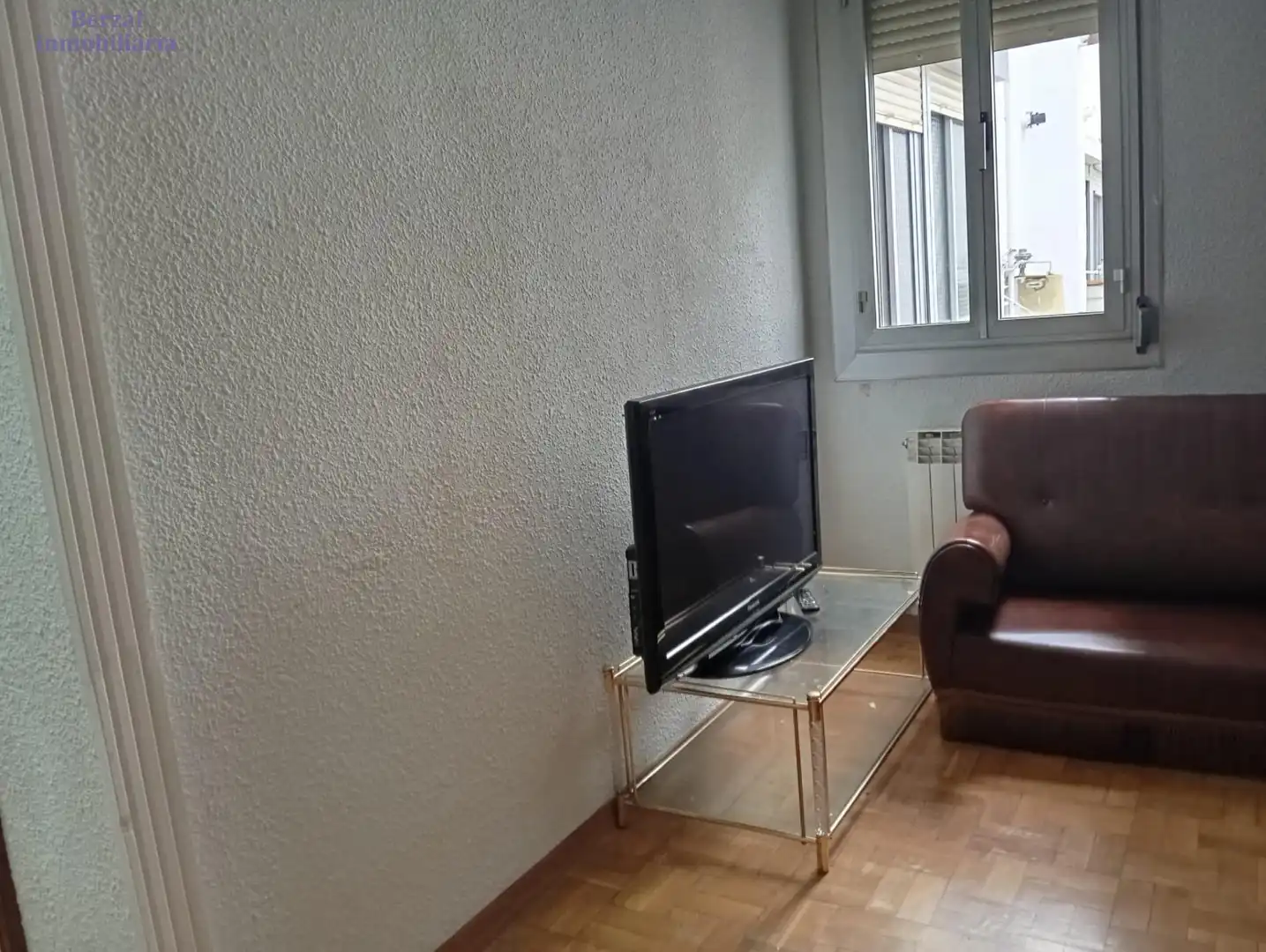 Sala d'estar de Pis en venda en  Logroño amb Calefacció, Terrassa i Balcó