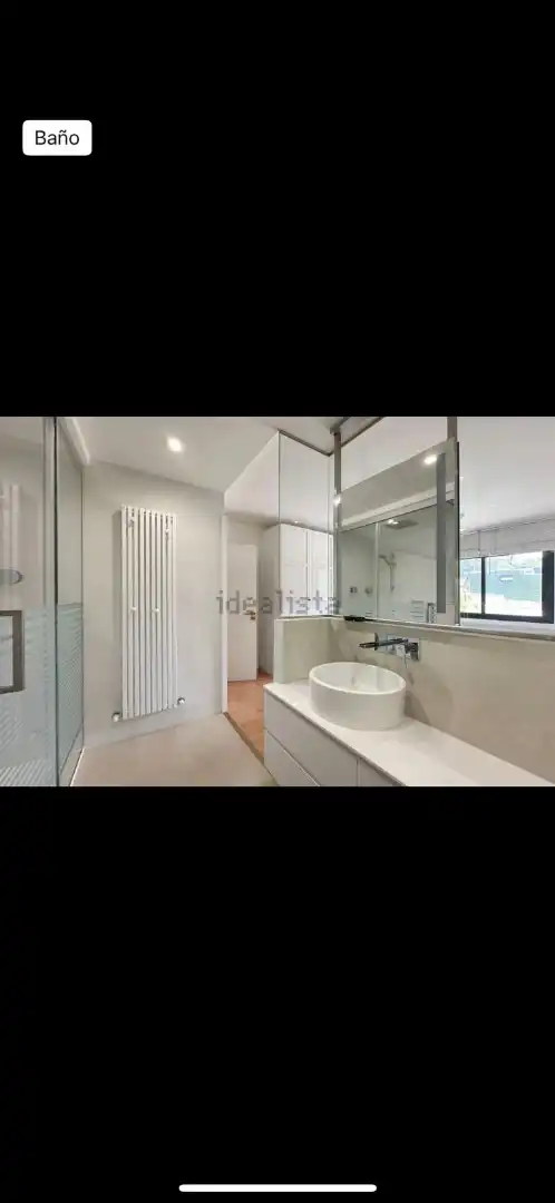 Bathroom of Detached homes for rent in La Navata