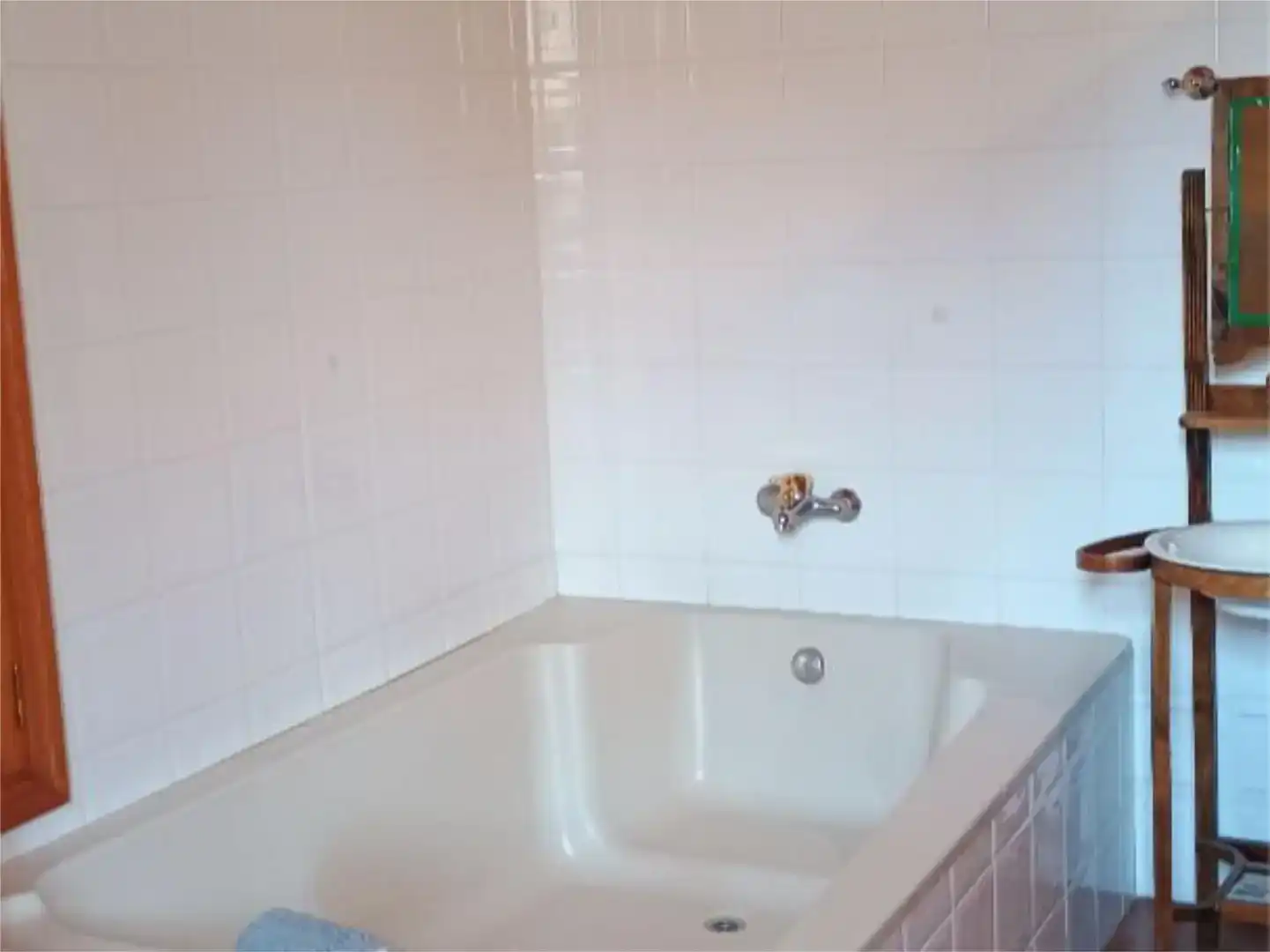 Baño de Piso en venta en Albentosa con Jardín privado, Trastero y Amueblado