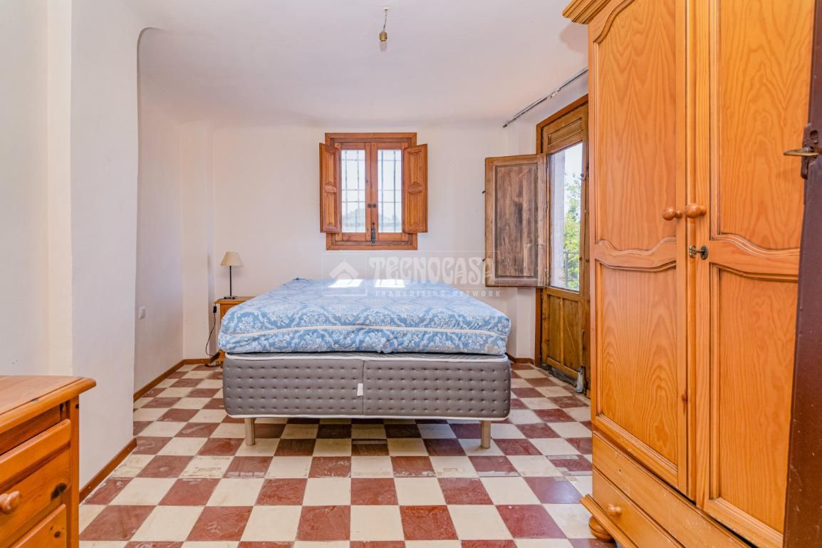 Dormitori de Casa o xalet en venda en  Granada Capital amb Calefacció, Terrassa i Piscina