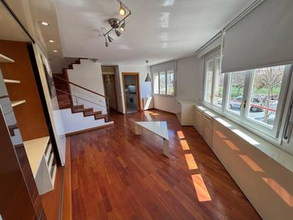 Living room of Duplex for sale in Vilafranca del Penedès  with Air Conditioner, Heating and Parquet flooring