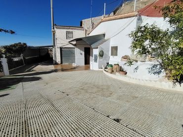 Maison rustique avec jardin à vendre à Abanilla