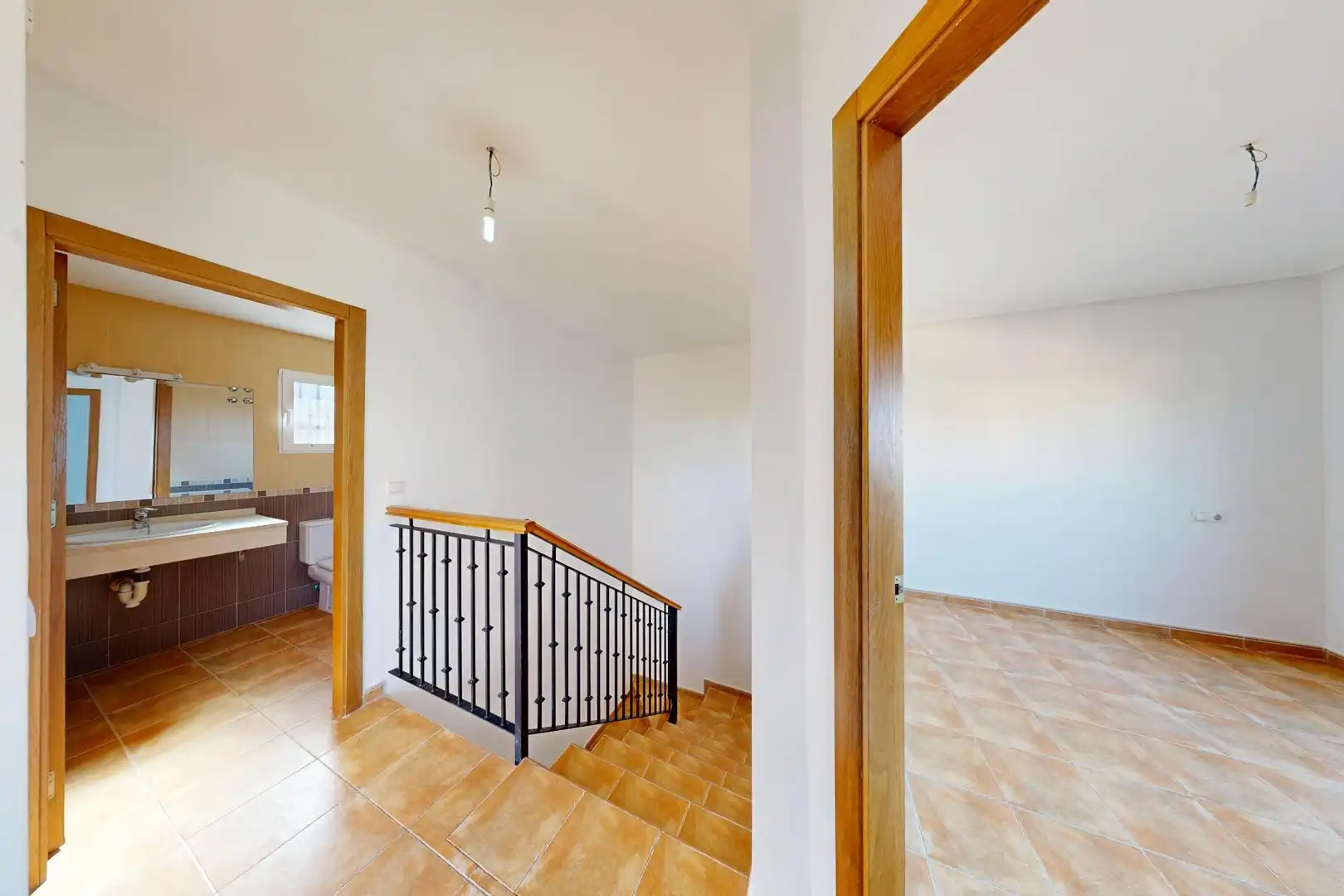 Casa adosada en venta en Cartagena con Terraza, Trastero y Balcón