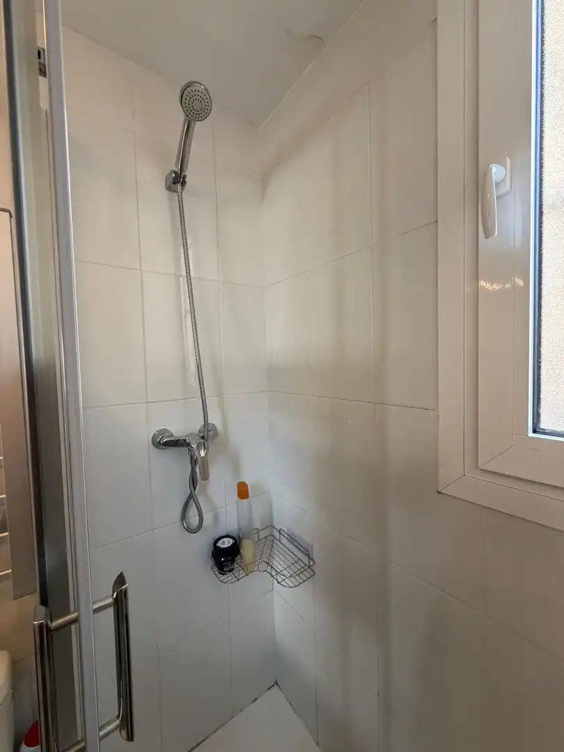 Baño de Piso de alquiler en Madrid con Aire acondicionado, Calefacción y Amueblado