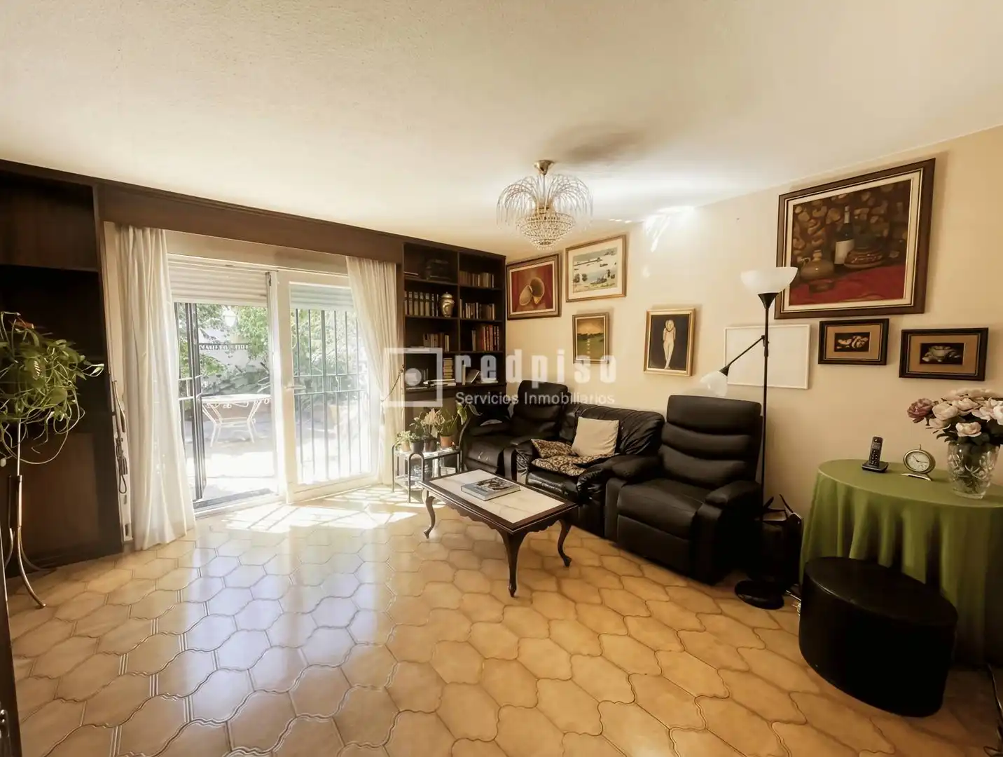 Living room of Houses for sale in Madrid  with Air Conditioner, Heating and Terrace