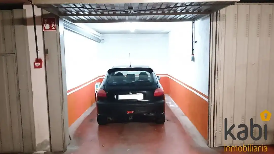 Parkplatz von Garage zum Verkauf in Beasain