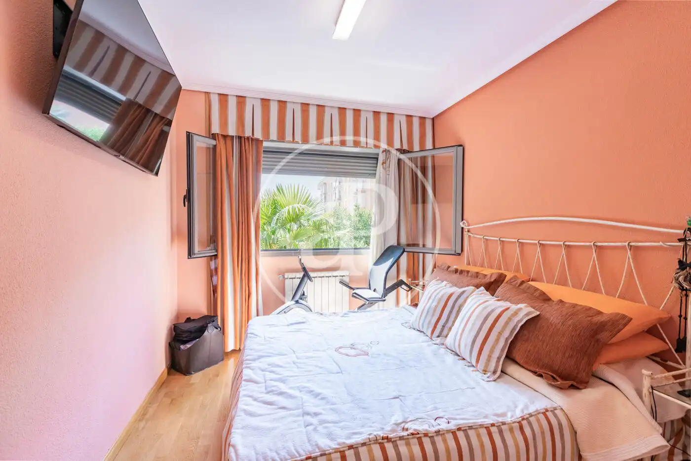 Habitación de Piso en venta en Madrid con Aire acondicionado, Calefacción y Jardín privado
