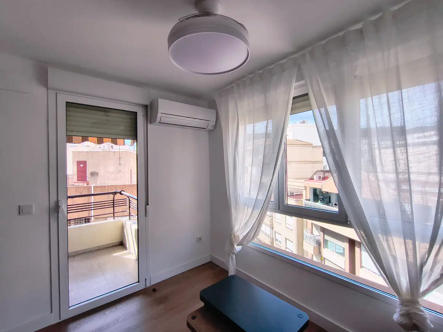 Terrasse von Wohnungen zur Miete in Alicante / Alacant mit Klimaanlage, Terrasse und Möbliert