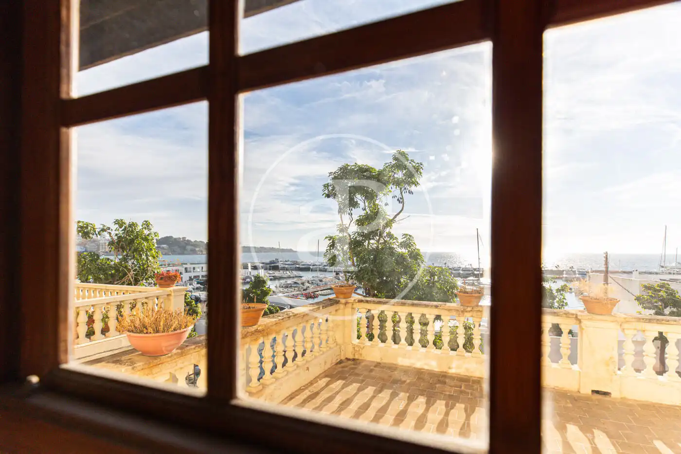 Houses for sale in Carrer de Victorio Luzuriaga, Sant Agustí
