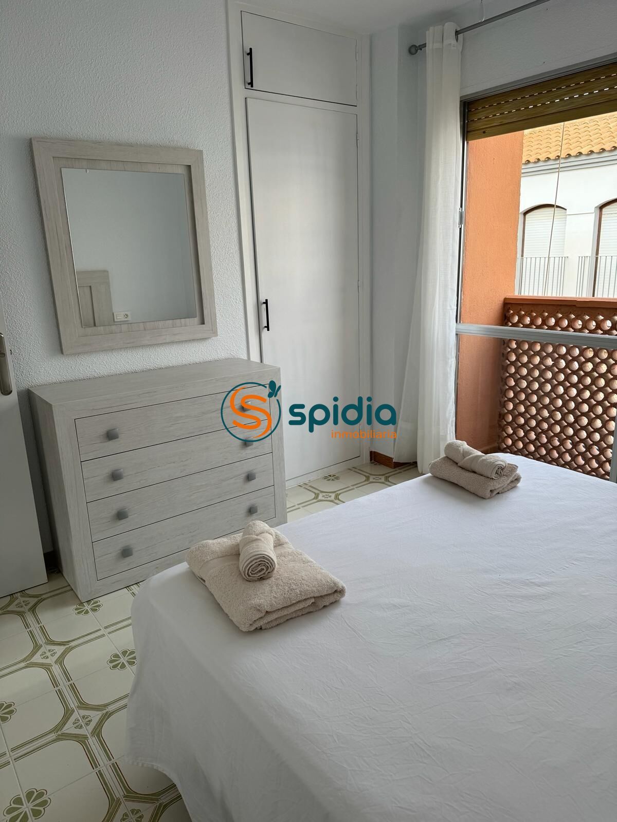 Dormitori de Apartament de lloguer en Águilas amb Aire condicionat