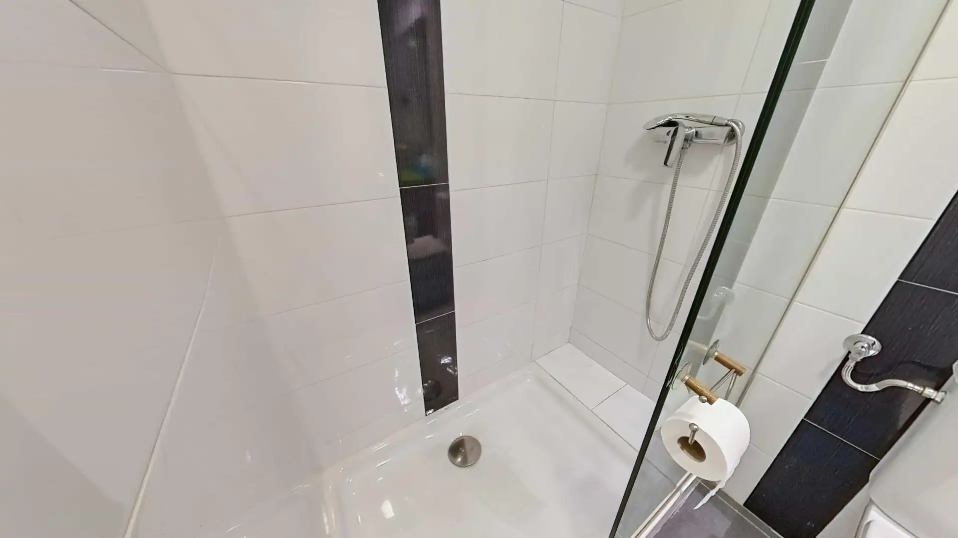 Baño de Ático en venta en Barcelona con Aire acondicionado, Terraza y Balcón