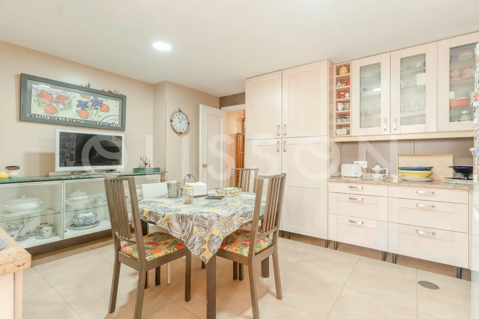 Kitchen of Flat for rent in Madrid  with Storage room and Community pool