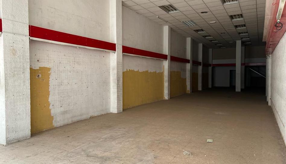 Photo 1 of Premises for sale in Calle de Antonio Mompeón Motos, La Bozada – Parque Delicias, Zaragoza